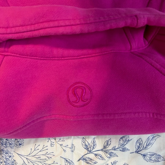 LIKE BRAND NEW LULU PINK SCUBA HALF ZIP!
Size xs/s sonic pink. - Picture 4 of 5